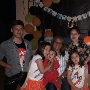 Meet your Posher, Ramona